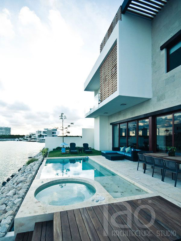 Casa de Lujo Frente al Canal Puerto Cancún