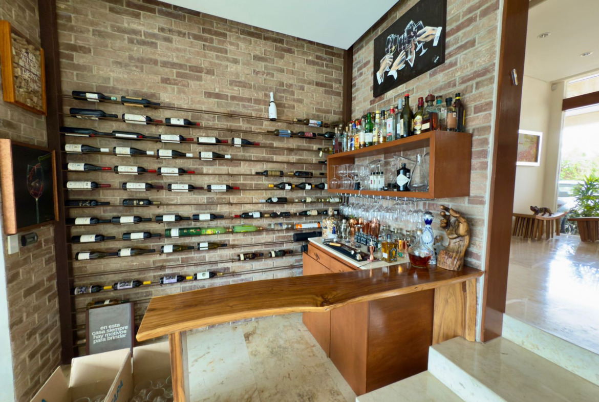 Casa de Lujo Frente al Canal Puerto Cancún