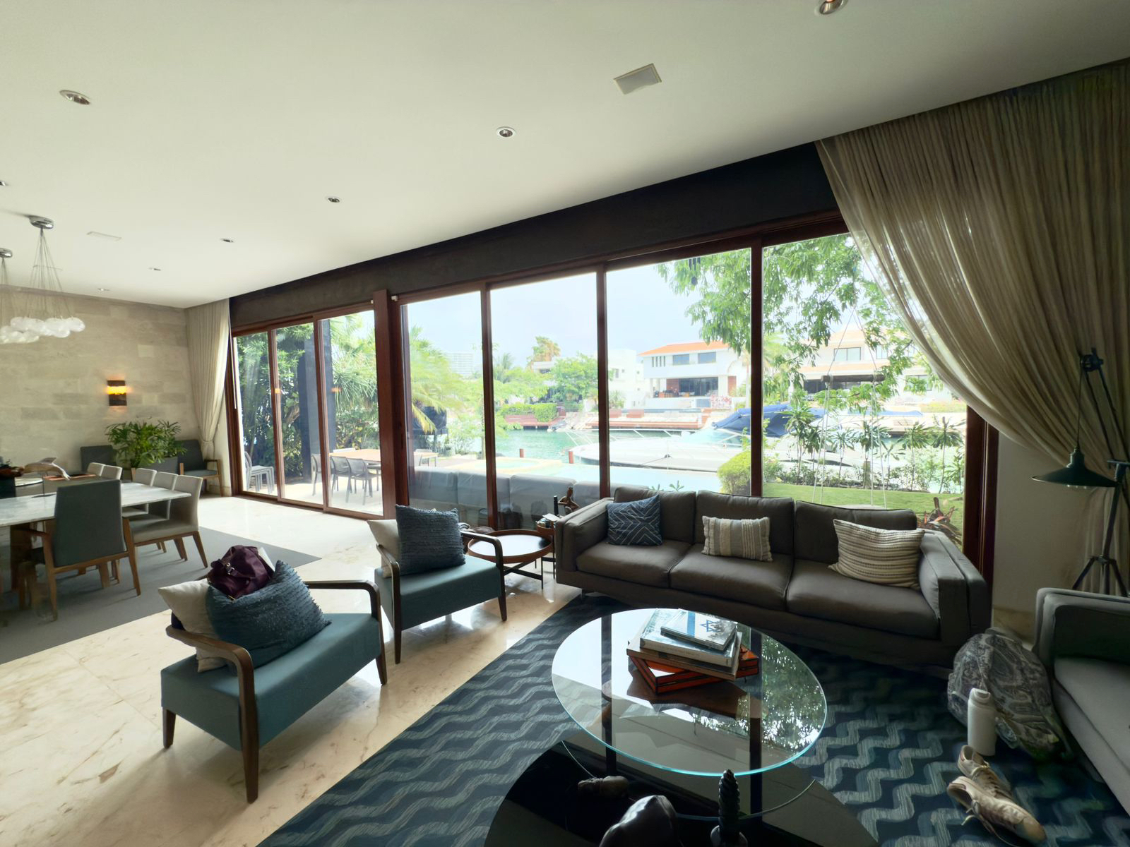 Casa de Lujo Frente al Canal Puerto Cancún