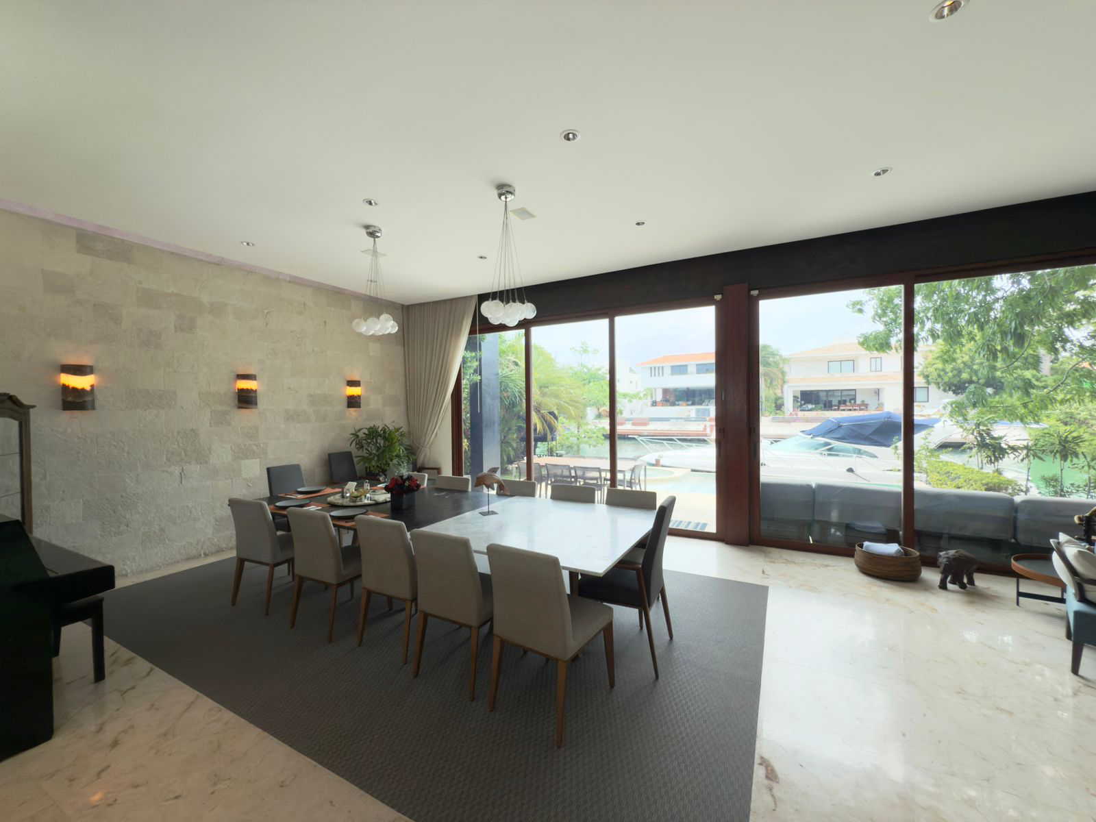 Casa de Lujo Frente al Canal Puerto Cancún