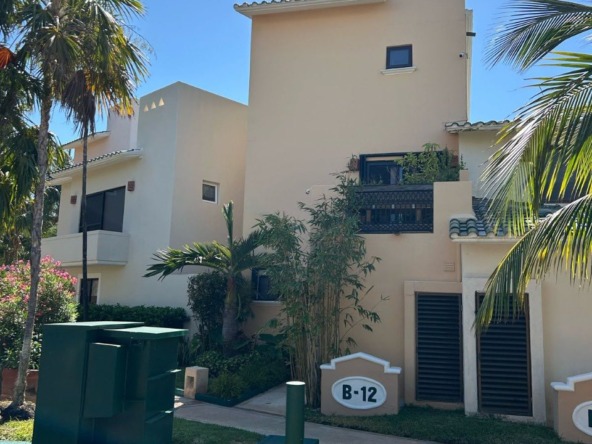 Villa en venta en Isla Dorada