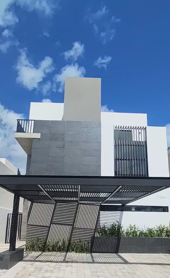Casa nueva en venta en Via Cumbres Cancun