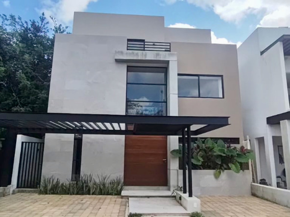 Casa nueva en venta Via Cumbres Cancun