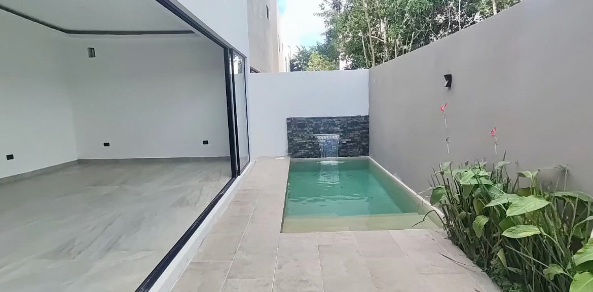 Casa nueva en venta en Via Cumbres Cancun