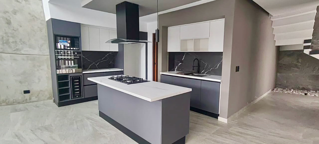 Casa nueva en venta en Via Cumbres Cancun