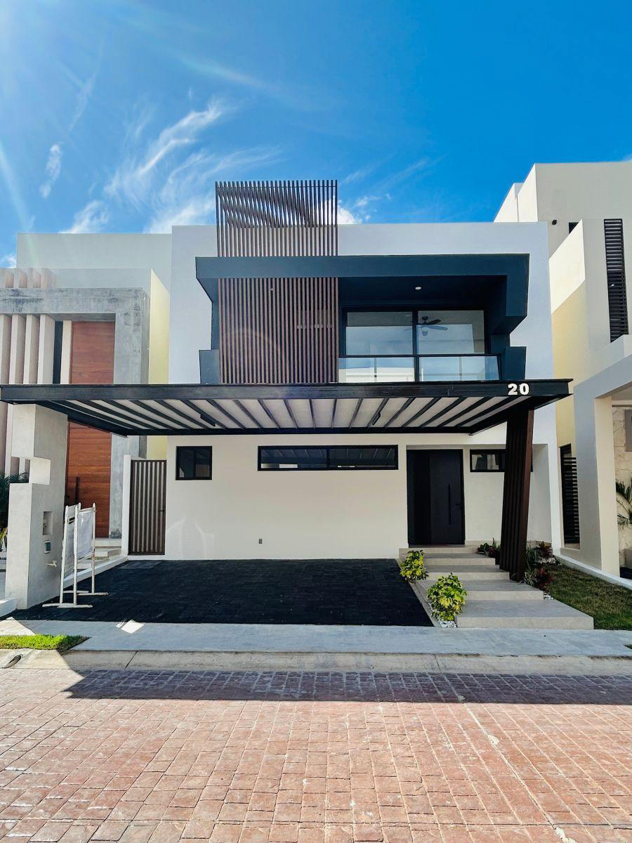 Casa nueva en Via Cumbres