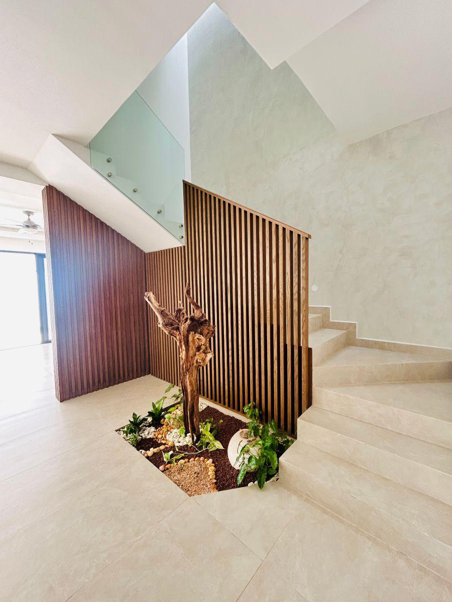 Casa nueva en Via Cumbres