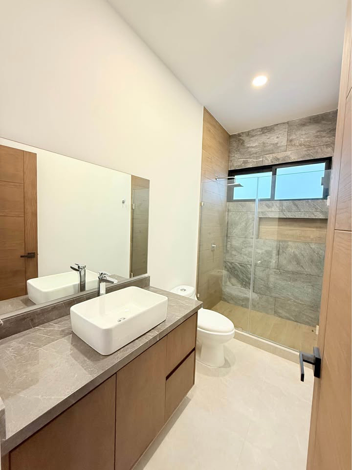 Casa nueva en Via Cumbres