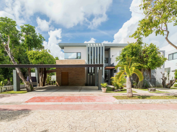 casa en lagos del sol cancun