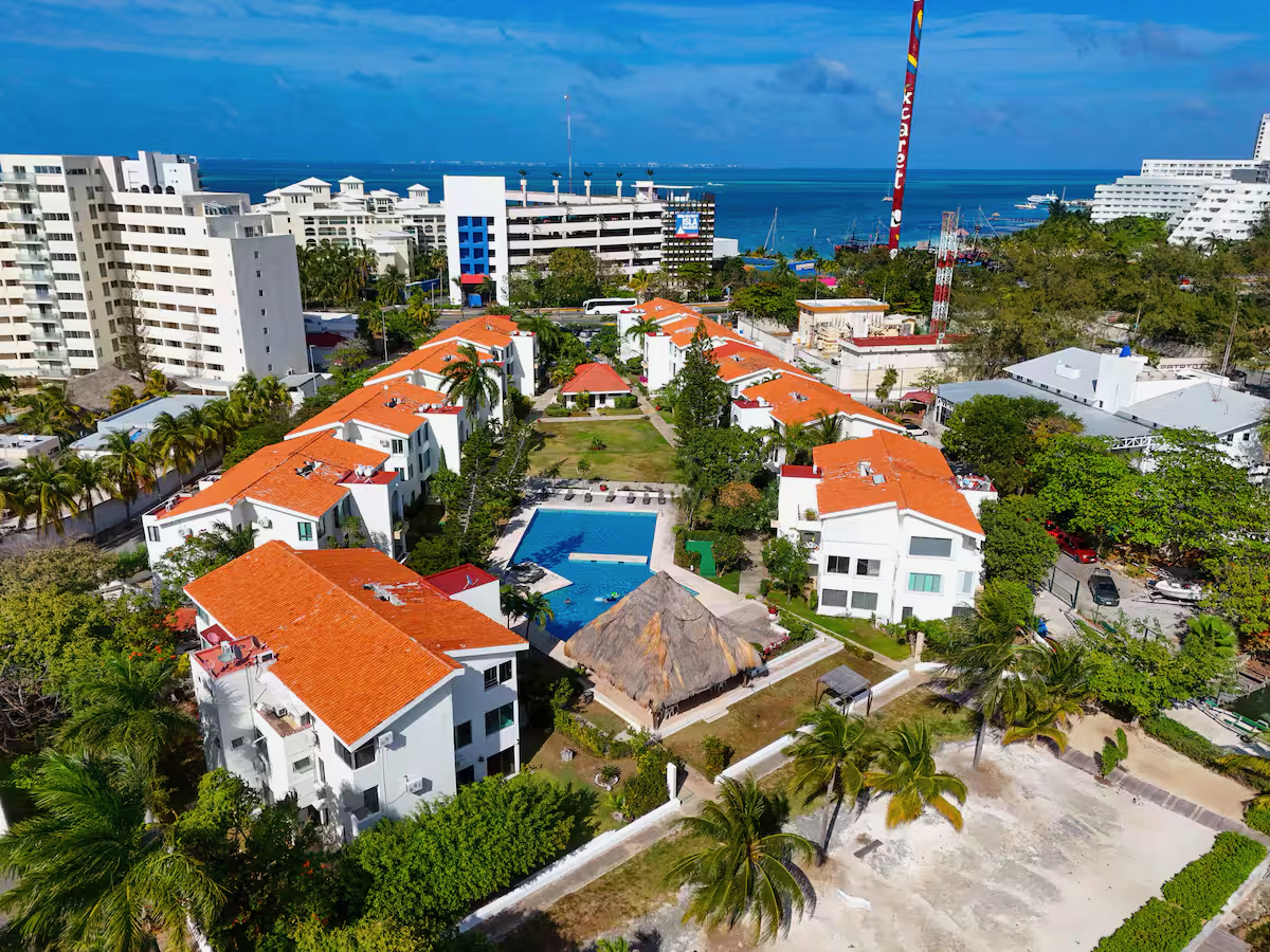 Departamento en venta en Condominios Playa Linda Cancún con alberca y seguridad 24 horas