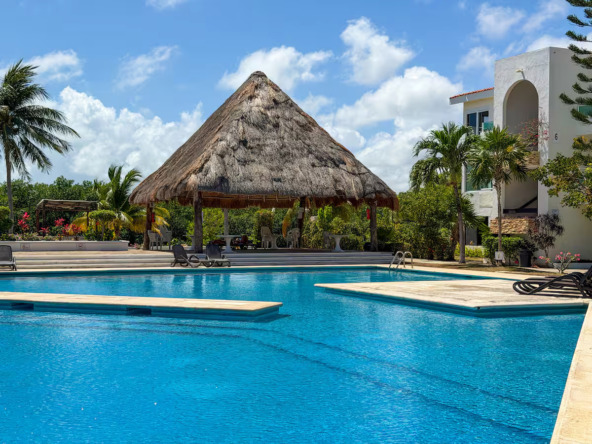 Departamento en venta en Condominios Playa Linda Cancún con alberca y seguridad 24 horas
