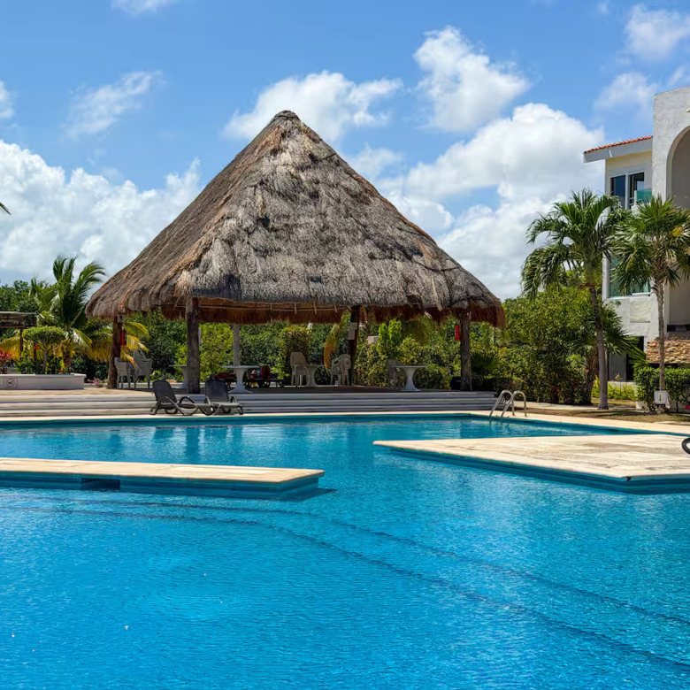 Departamento en venta en Condominios Playa Linda Cancún con alberca y seguridad 24 horas