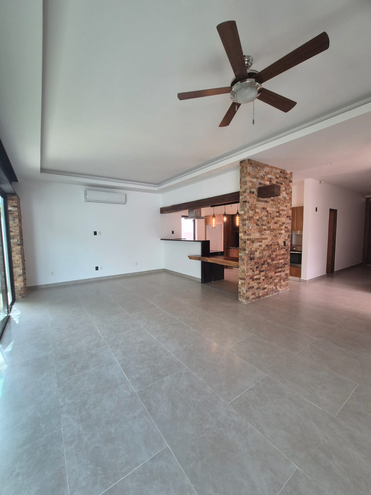 Casa en renta en Lagos del Sol Cancún con alberca privada, jardín y 4 recámaras.