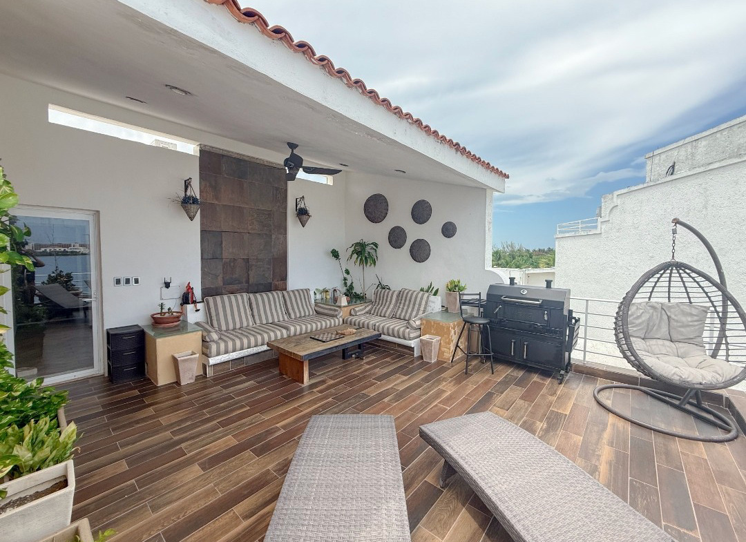 Penthouse en venta en Pok Ta Pok Cancún con vista panorámica a la Laguna Nichupté.
