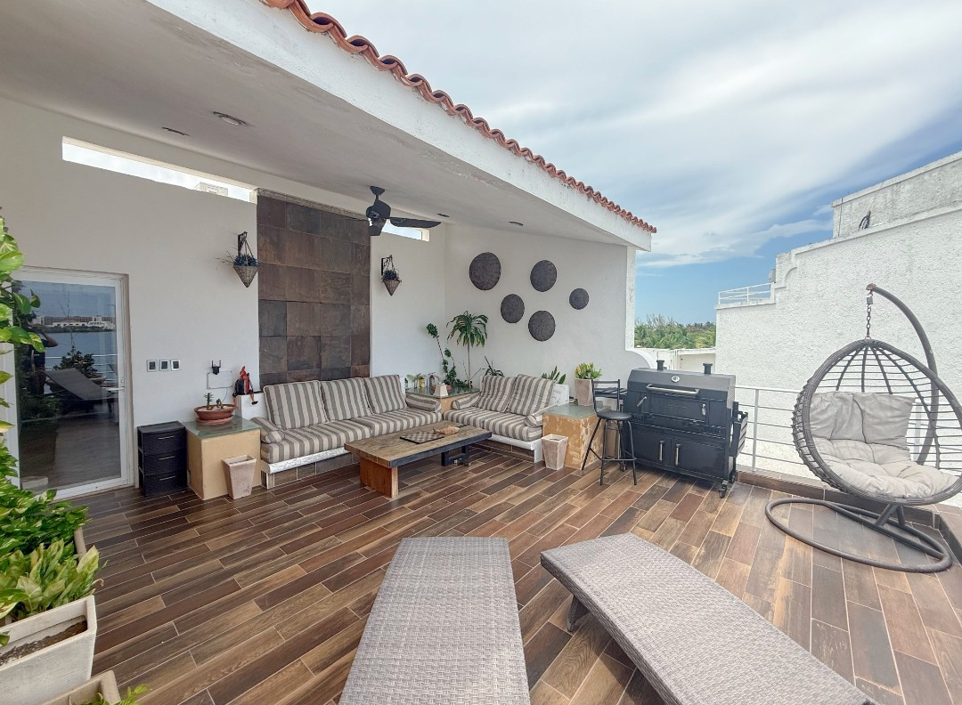 Penthouse en venta en Pok Ta Pok Cancún con vista panorámica a la Laguna Nichupté.