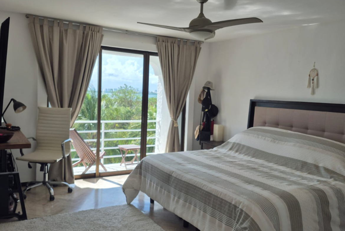 Penthouse en venta en Pok Ta Pok Cancún con vista panorámica a la Laguna Nichupté.