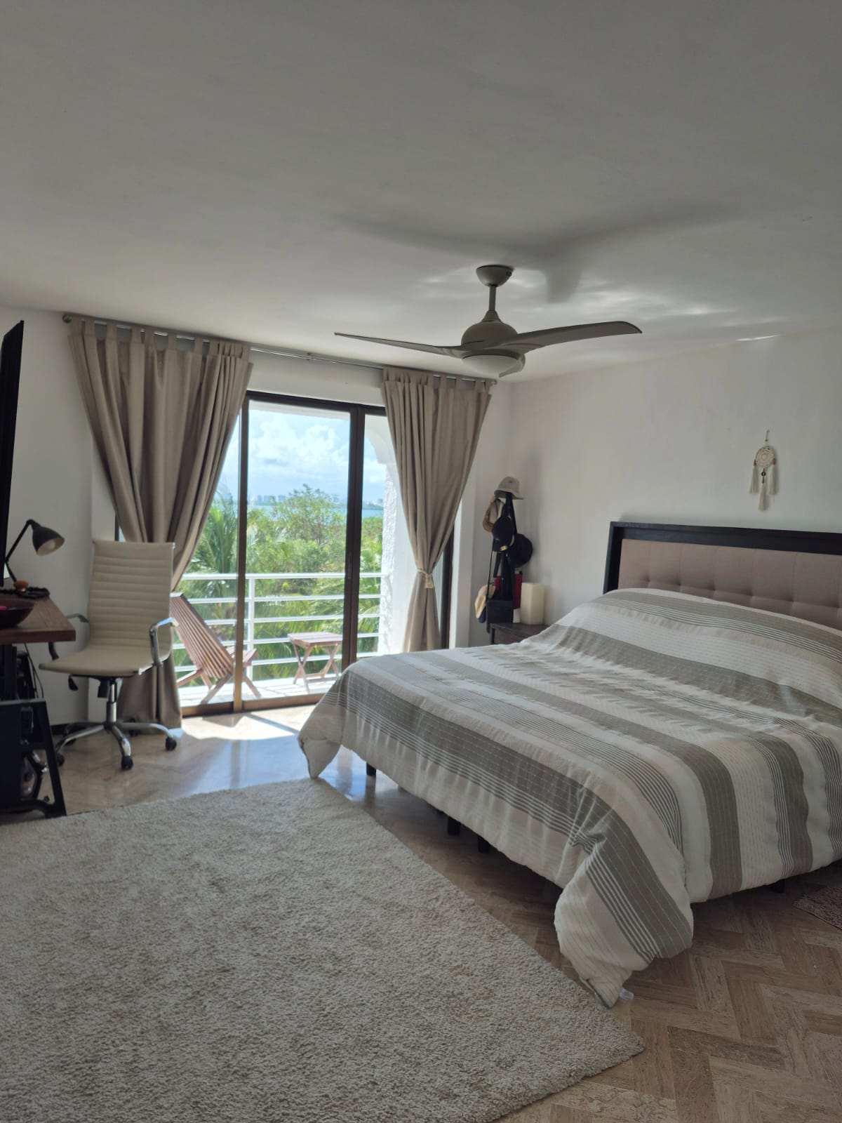 Penthouse en venta en Pok Ta Pok Cancún con vista panorámica a la Laguna Nichupté.