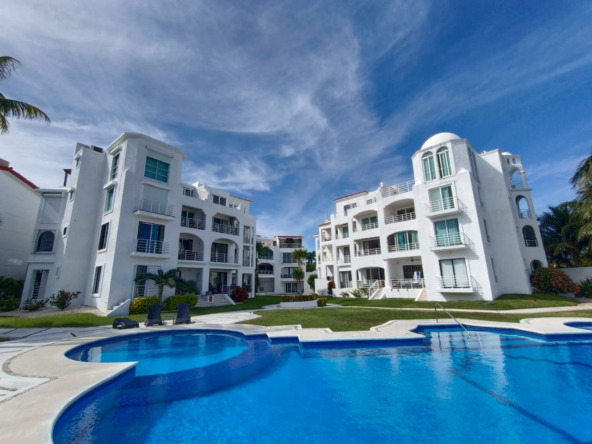 Penthouse en venta en Pok Ta Pok Cancún con vista panorámica a la Laguna Nichupté.